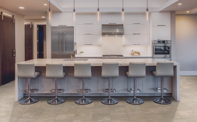 Travertine tile floors in kitchen